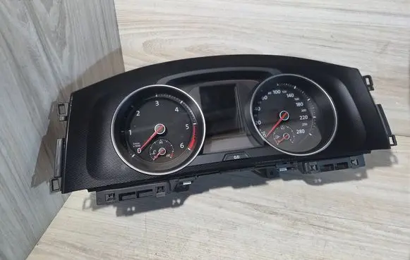 Volkswagen Golf VII Speedometer (instrument cluster) 5G6920870A 7812DWFS 1355020795