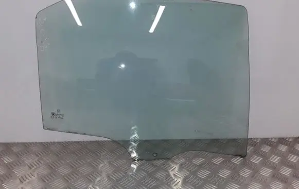 Rear door window glass