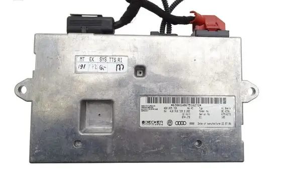 Audi Q7 4L Central body control module 4L0910729S 4E0035729