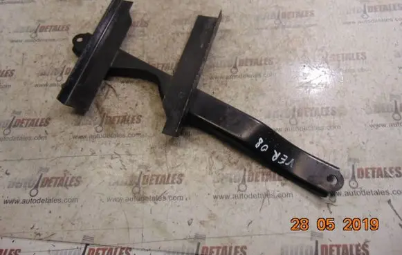 Toyota Corolla Verso AR10 Battery bracket 