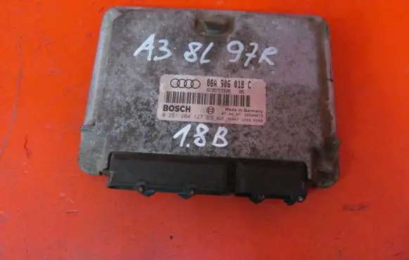 Audi A3 S3 8L Engine control unit/module 06A906018C 0261204127