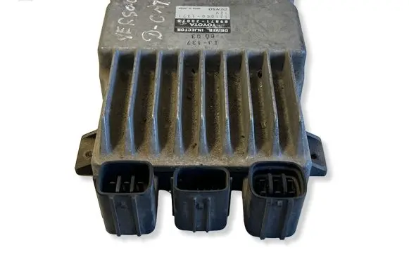 Toyota Corolla Verso E121 Fuel injection control unit/module 8987120070