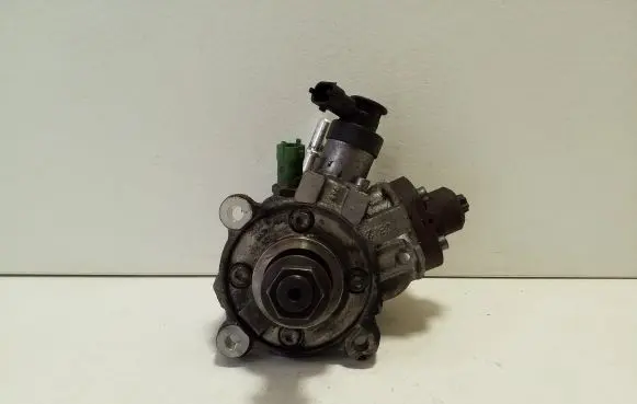 Jaguar XE Fuel injection high pressure pump 0445010706 G4D3B395AA