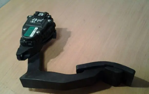 Audi A8 S8 D3 4E Accelerator throttle pedal 4E1723523E 6PV00802642