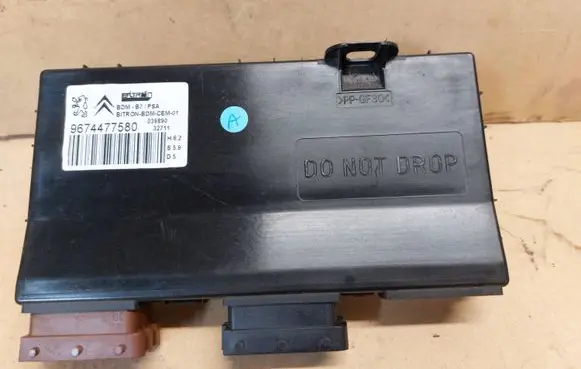 Citroen DS5 Seat control module 9674477580