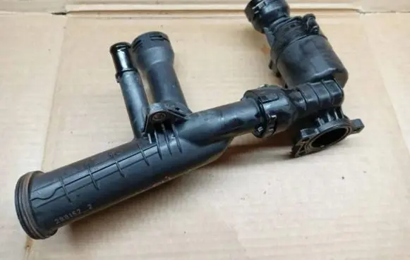 Thermostat/thermostat housing