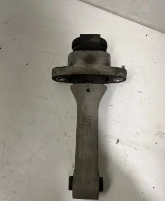 KIA Sportage Engine mount bracket