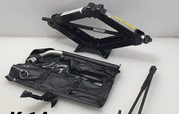 Audi A3 S3 8V Lift Jack 8V0011031B 4H0011221