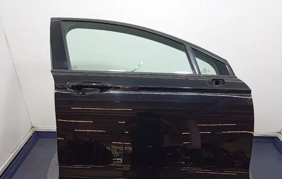 Ford Mondeo MK I Front door
