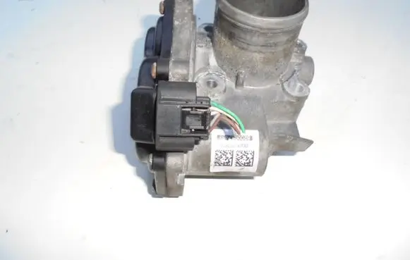 Nissan X-Trail T32 Throttle valve 8200987453