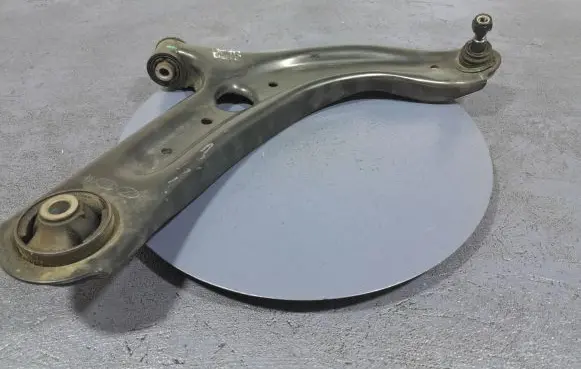 Hyundai i20 (PB PBT) Front control arm