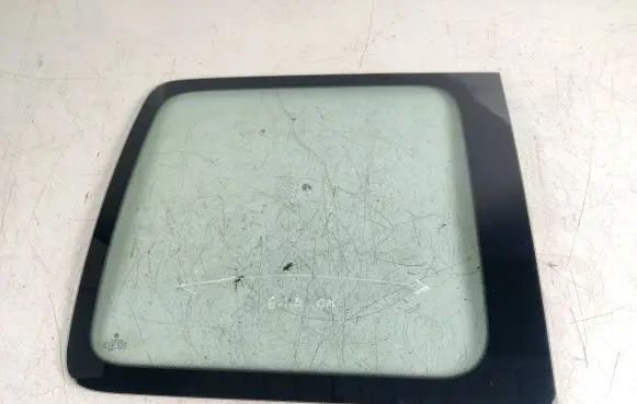 Volkswagen Caddy Rear side window