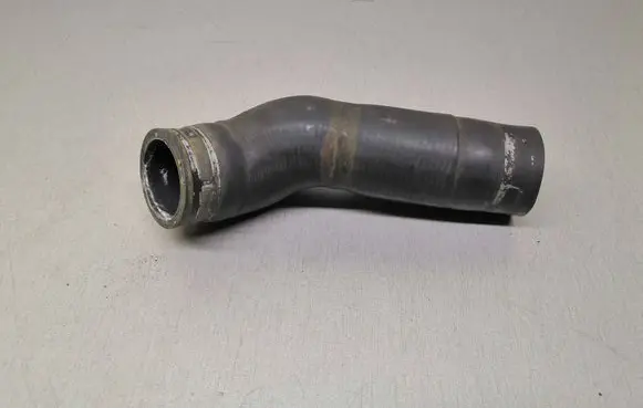 Volkswagen Golf IV Engine coolant pipe/hose 13727T