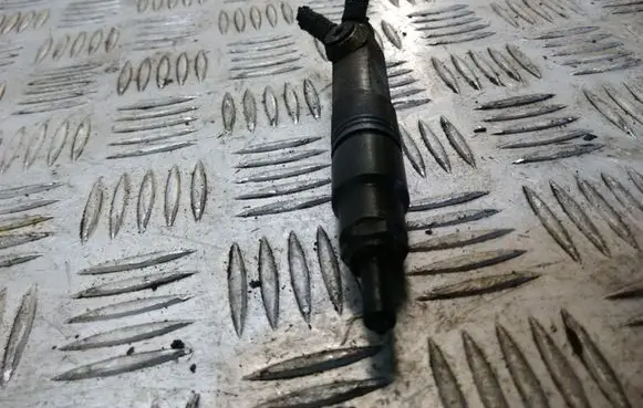 Volvo V70 Headlight washer spray nozzle 0741302010B