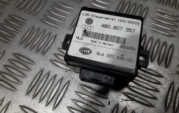 Audi A4 S4 B5 8D Light module LCM 4B0907357 5LA00784500