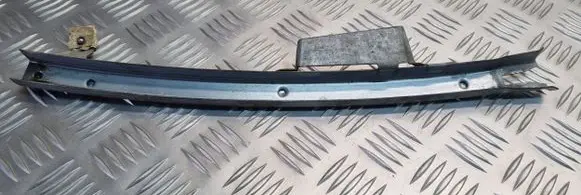 Volvo S80 Front door windshield rail