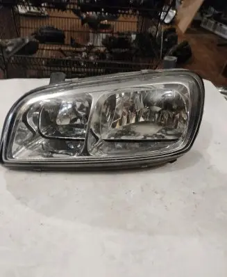 Toyota RAV 4 (XA10) Headlight/headlamp