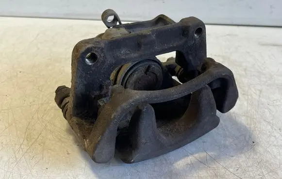 Opel Vivaro Rear brake caliper