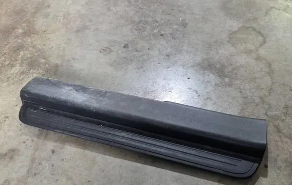 Opel Antara Front sill trim cover 20832143