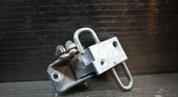Seat Altea Rear door lower hinge