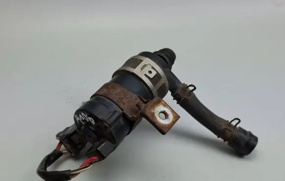 Mazda CX-7 Windscreen/windshield washer pump 8554200901