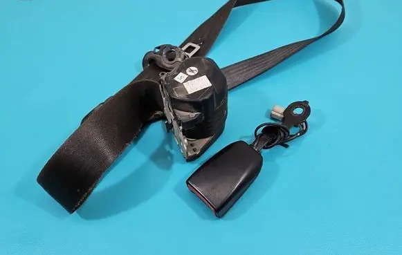 Iveco Daily 4th gen Front seatbelt IMPRK1423686