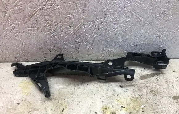 Audi A3 S3 8V Headlight/headlamp mounting bracket 8V5880755