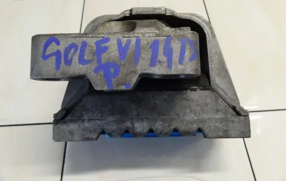 Volkswagen Golf VI Engine mount bracket 1K0199262CG
