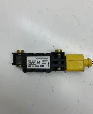 Audi A6 S6 C5 4B Airbag deployment crash/impact sensor 8E0959643E 031003 0232G0FS2BRK