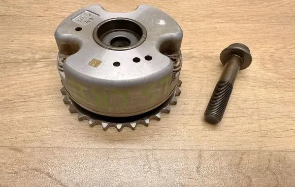 Audi A8 S8 D4 4H Camshaft vanos timing valve 06E109083P LEWY
