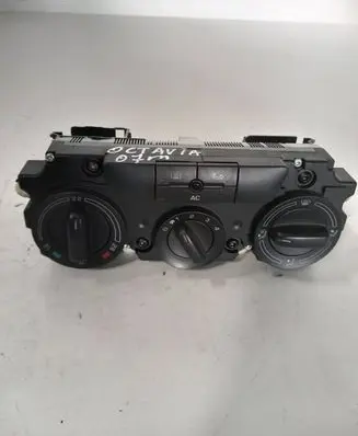 Skoda Octavia Mk2 (1Z) Climate control unit
