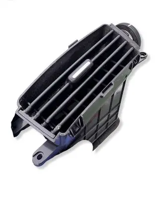 Hyundai i30 Dash center air vent grill 974102L000 U05E2648