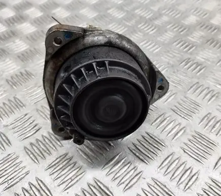 BMW 7 F01 F02 F03 F04 Engine mount bracket 6777371