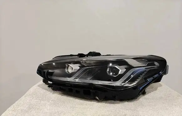 Headlight/headlamp