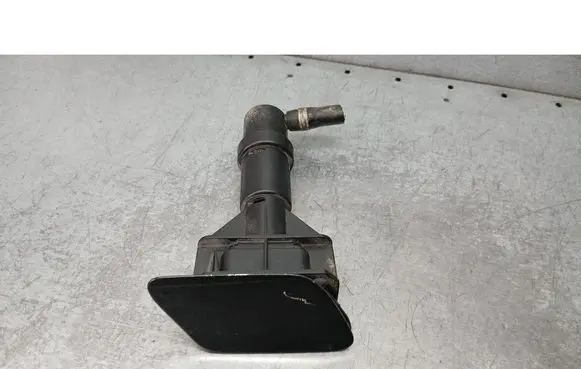 Audi A6 Allroad C5 Windshield washer spray nozzle 