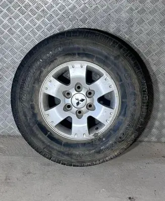 Mitsubishi Pajero R16 alloy rim 