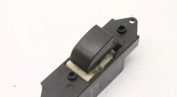 Mitsubishi Outlander Electric window control switch MR587944