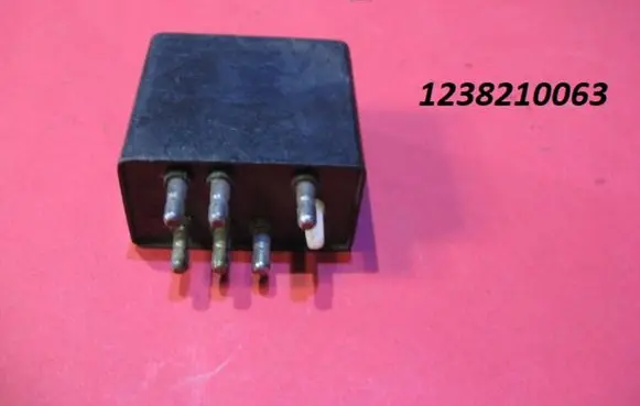 Mercedes-Benz 190 W201 Window wiper relay 1238210063