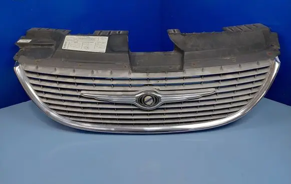 Chrysler Voyager Front bumper upper radiator grill 04857410AC 04857218AB 4857522AA