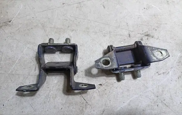 Mazda 6 Tailgate/trunk/boot hinge