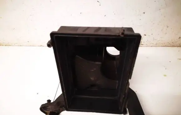 Volvo C30 Air filter box 