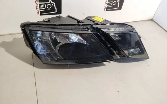 Skoda Octavia Mk3 (5E) Headlight/headlamp 5E1941016C 030110420200 LE1536368