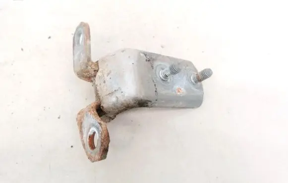 Toyota Yaris Tailgate/trunk/boot hinge