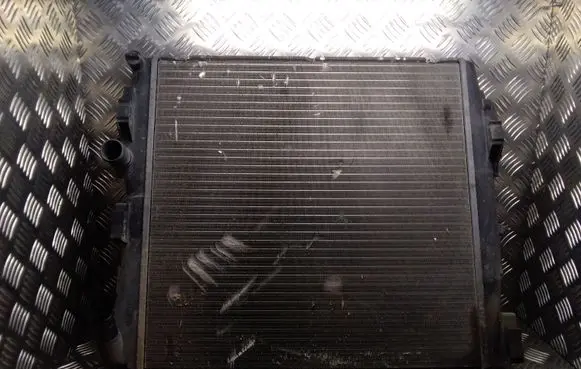 Renault Kangoo I Coolant radiator 8200240818