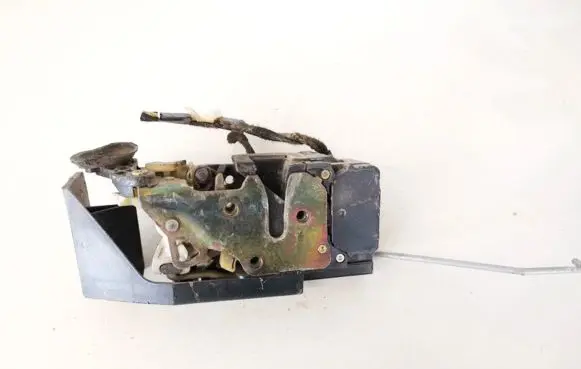 Alfa Romeo 156 Front door lock 16835552