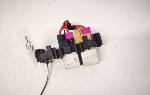 Audi A6 S6 C6 4F Fuse box set 4f1937503a