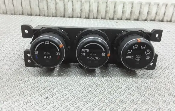 Suzuki Liana Climate control unit 3951059J70