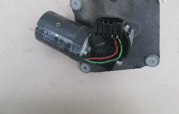 Mitsubishi Carisma Front wiper linkage and motor