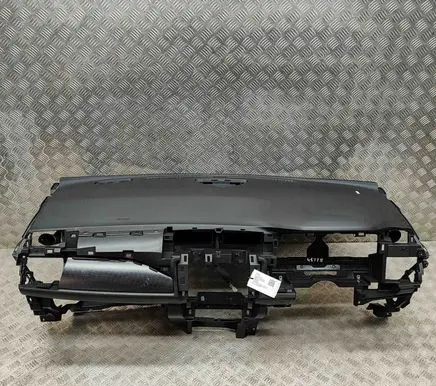 Nissan Leaf II (ZE1) Dashboard 682005SJ0B