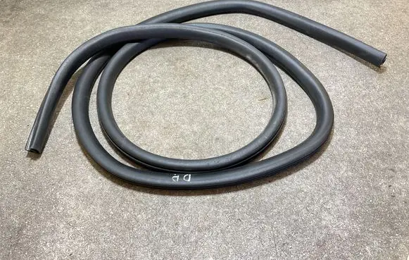 Ford Mach-E I Front door rubber seal 